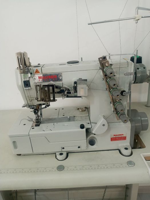 Продается производственная швейная  распошивальная машина Mauser.