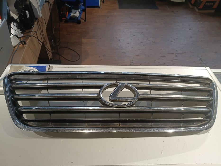 Решотка лексус GX470