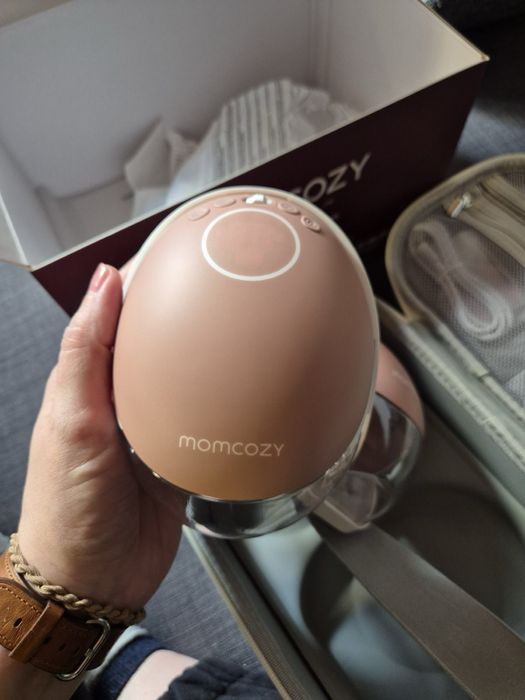 Помпа за кърма Momcozy M9 с още една помпа подарък към нея