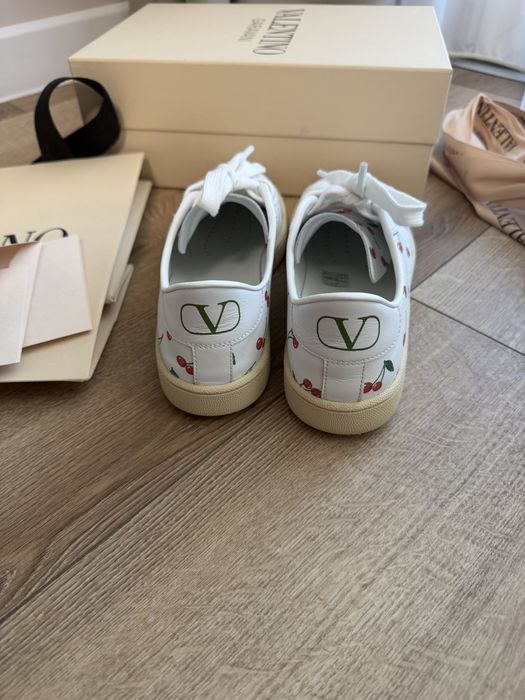 Маратонки Valentino Garavani 36.5