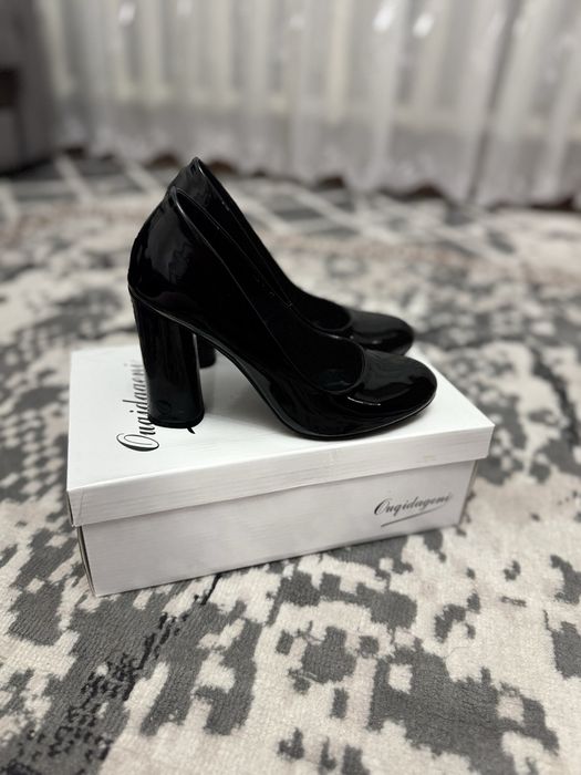 Туфли женские лаковые