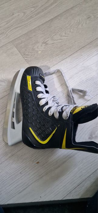 Продам коньки для мальчика