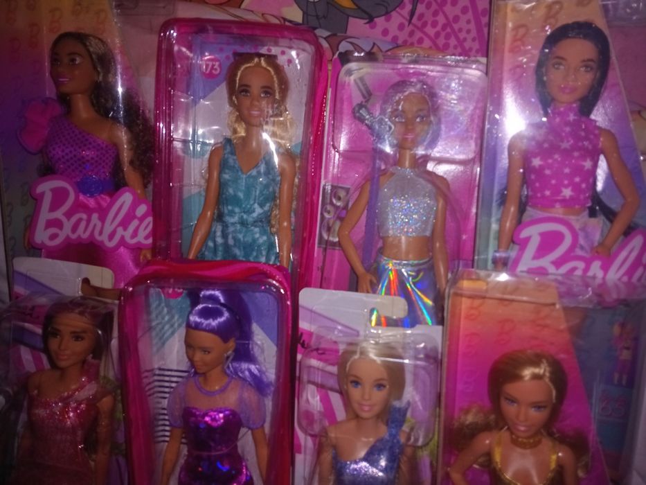 Papusi barbie sigilate