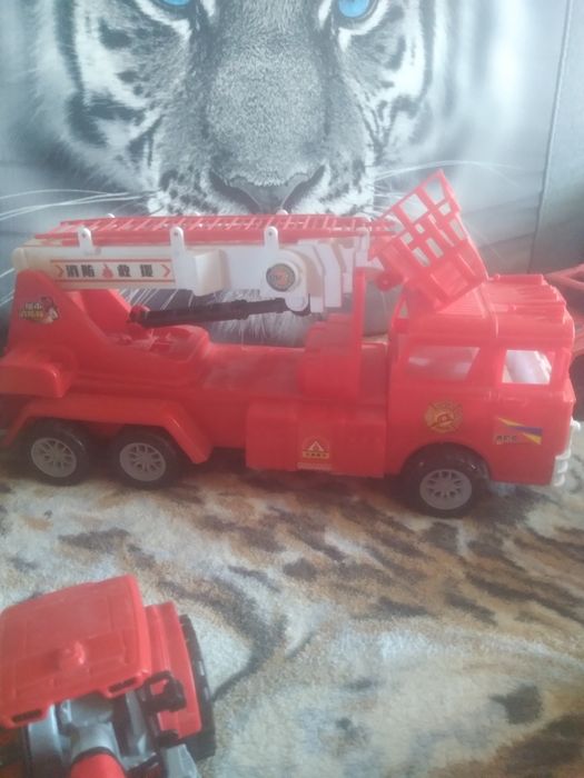 Игрушки для мальчиков. Машины.