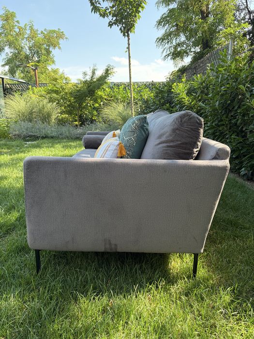 Canapea catifea gri stil mid-century, stare foarte buna, pentru orice tip de interior