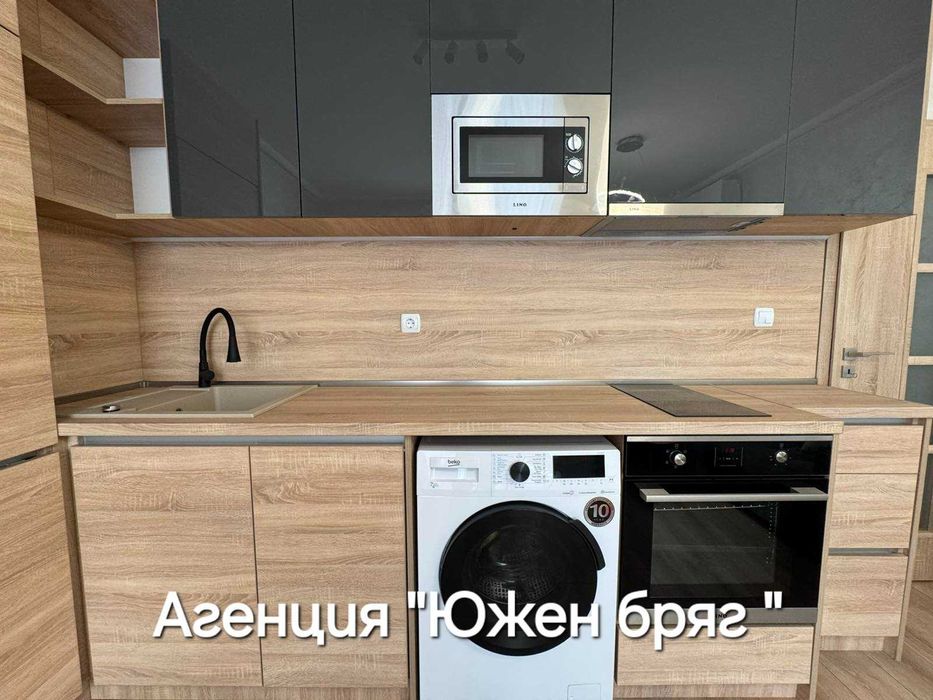 Дава се под наем Двустаен апартамент в Шумен, Пазара - 68 кв.м за 443.7 € - Снимка #2