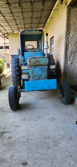 Traktr T28 sotiladi