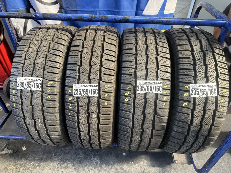 235/65/16c Michelin.
