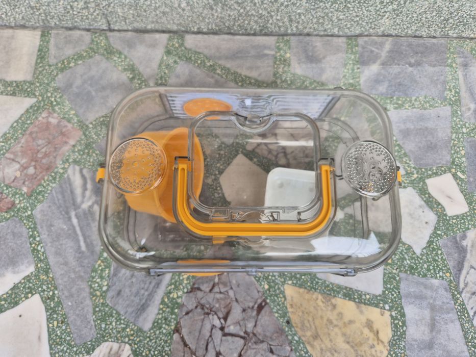 Оборудвани клетки за зайци, хамстери, пътпъдъци, морски свинчета и др.