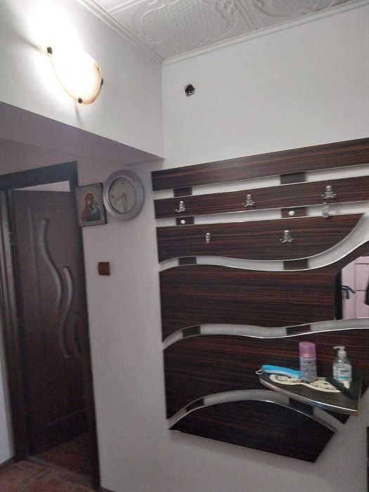 Vand apartament 3 camere