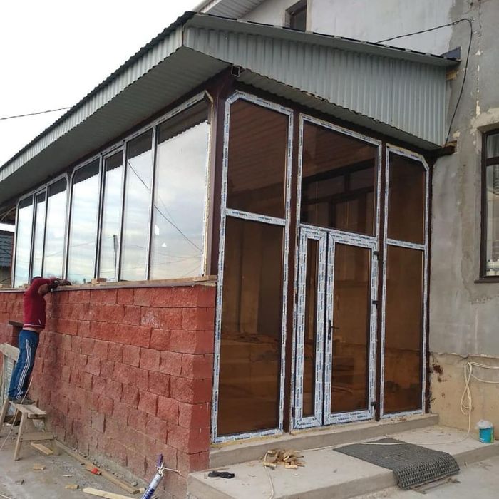 Окна двери витражи