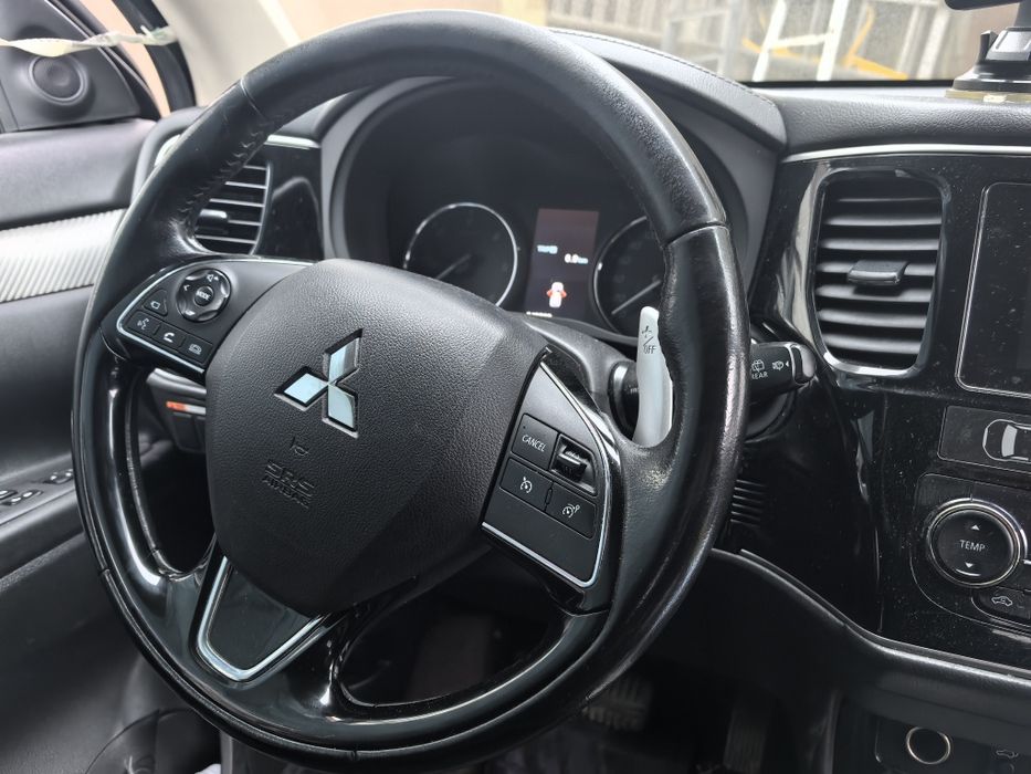 Mitsubishi Outlander 2017 avariat