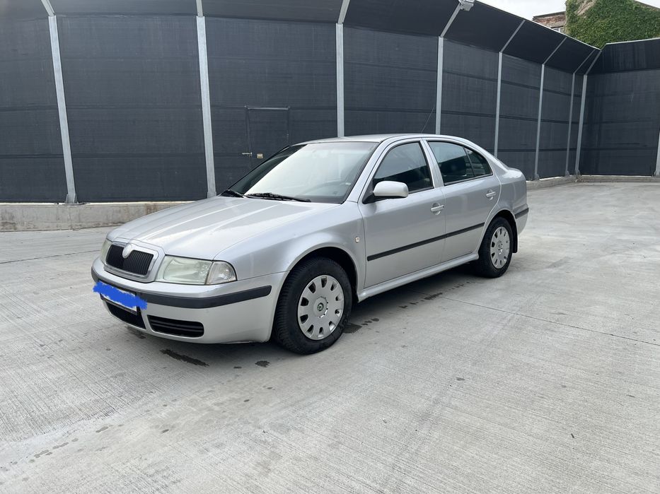 Dezmembrez skoda octavia 1