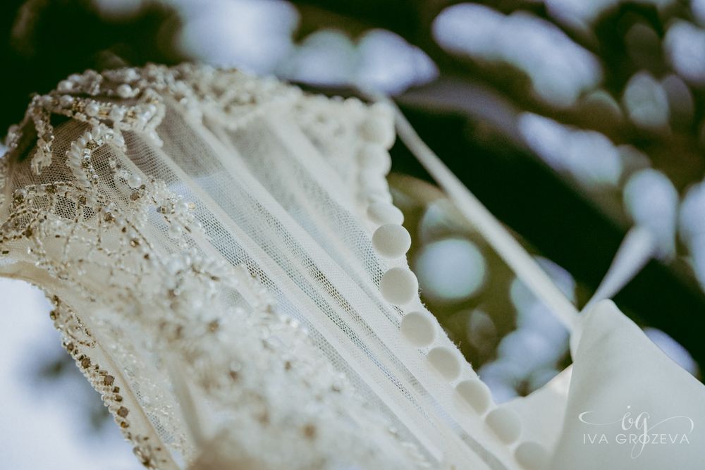 Сватбена рокля Justin Alexander с кристали Swarovski