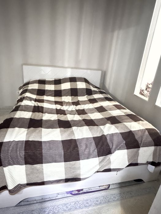 Продам спальный гарнитур