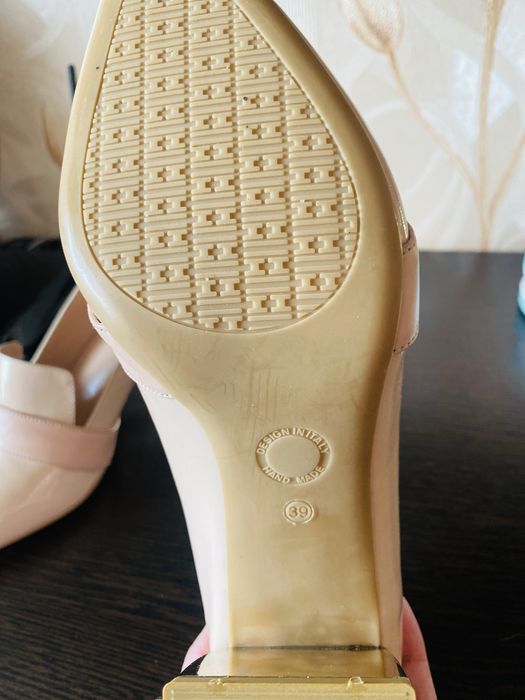 Продам туфли из Италии