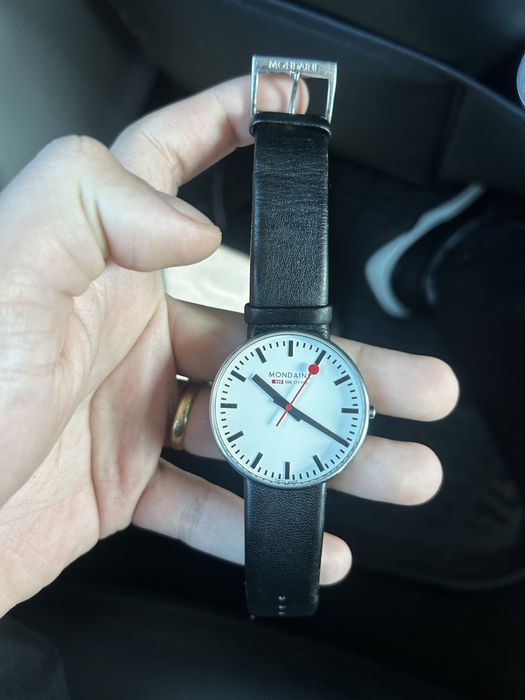 Vand ceas elvetian mondaine