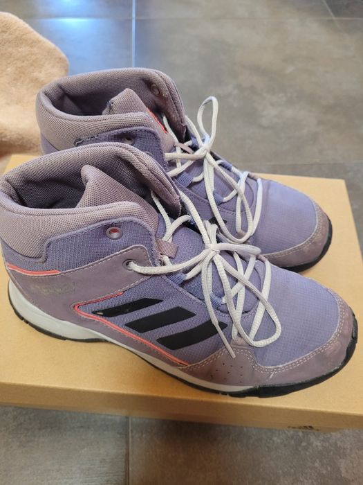 Детски маратонки.