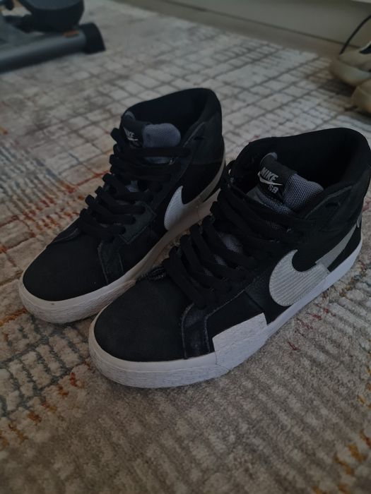 Adidasi Nike Blazer High Rezistenți la Apa