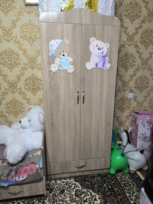 Детский шкафчик и кроватка люлька