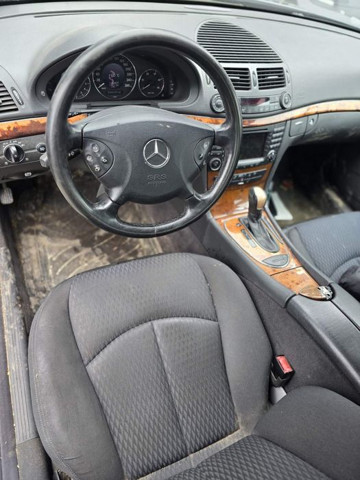 Mercedes e320 D 2003g На части само