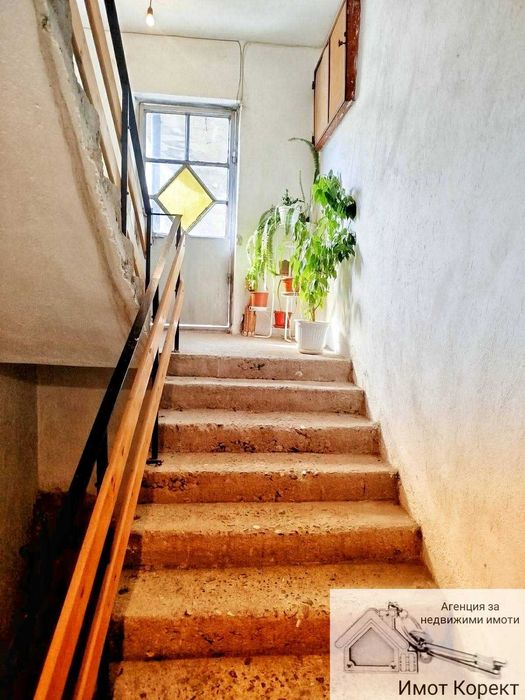 Продава се Четиристаен апартамент в Асеновград - 91 кв.м за 393 €/кв.м - Снимка #2