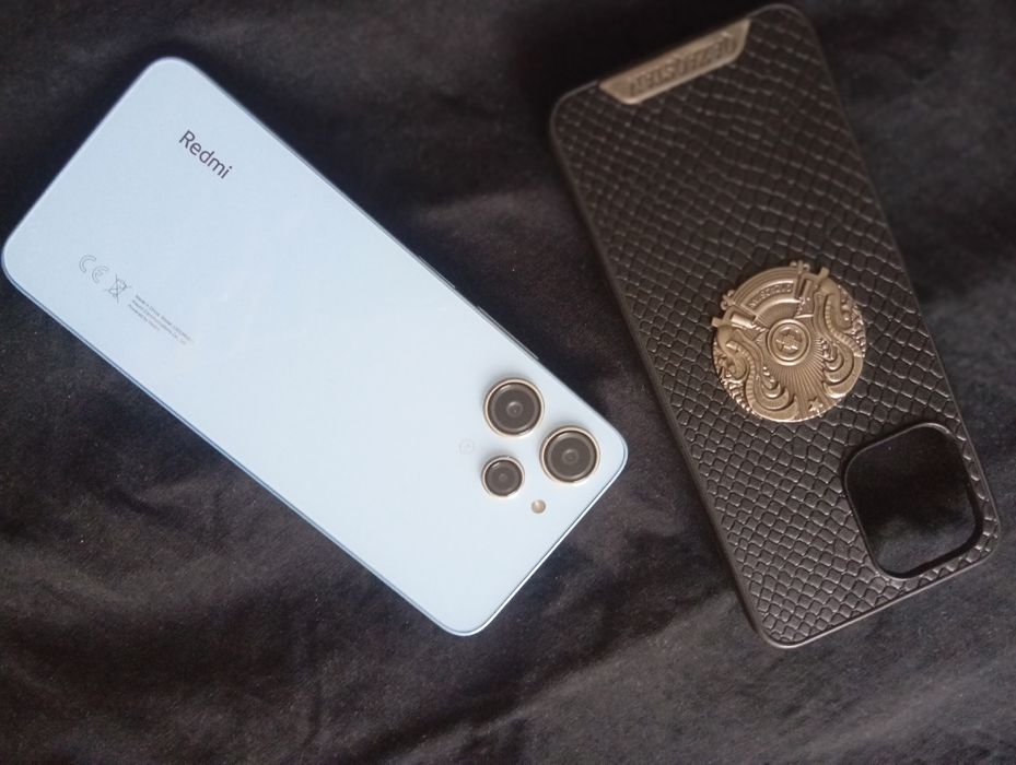 Продам смартфон Redmi 12