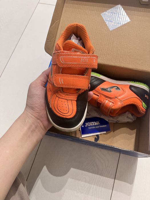 Футзальные кроссовки Joma