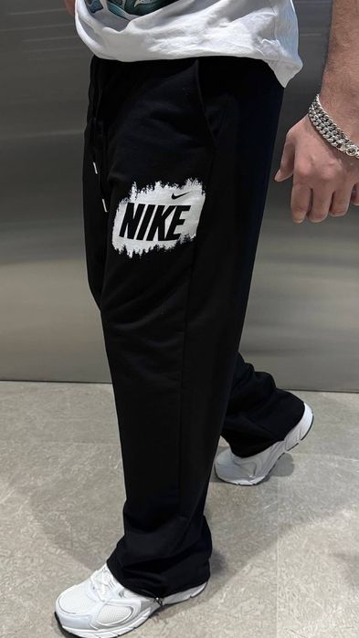 Pantaloni Nike negri