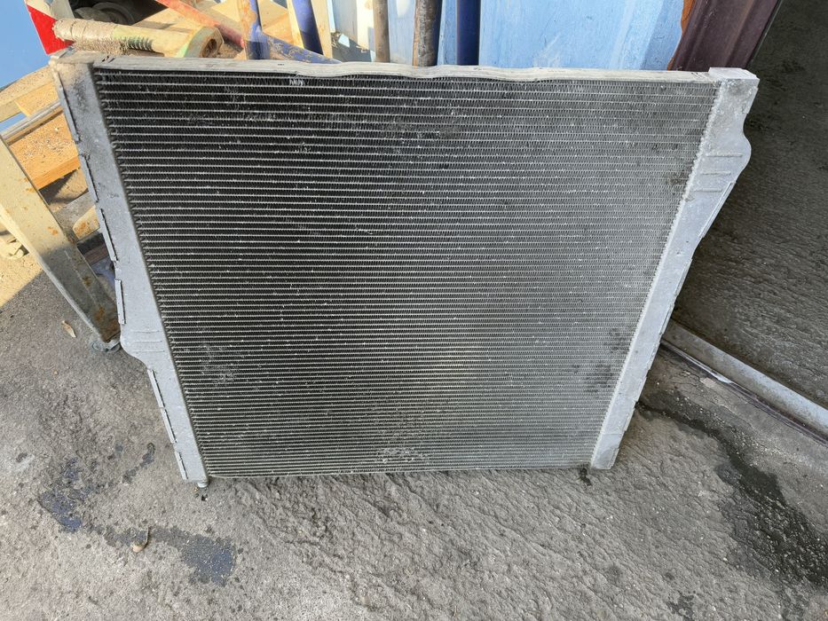 Radiator apa bmw m550d e70 e71 f15 f16