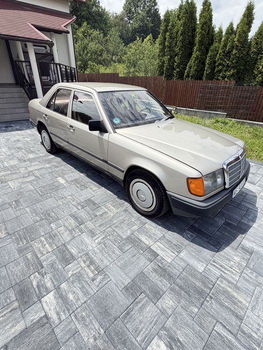 MERCEDES-BENZ E-Class 1988 — imagine 3