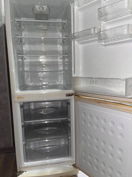 Продам холодильник