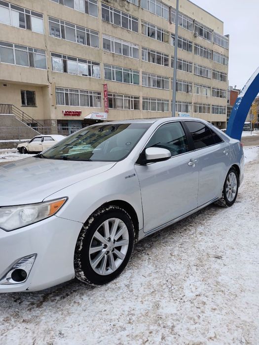 Продам Toyota Camry Hybrid XLE