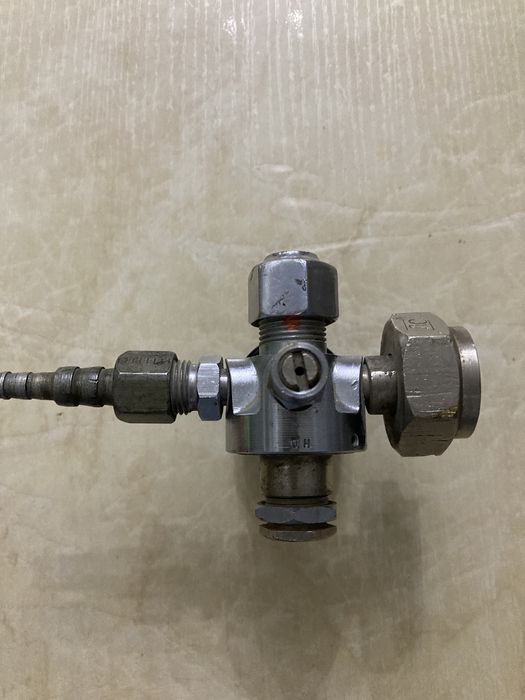 Редуктор кислородный для маленьких баллонов