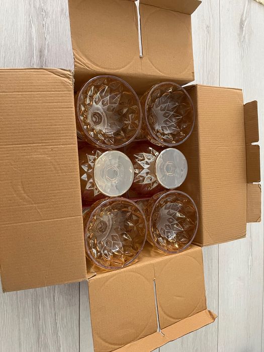 Набор бокалов и креманок