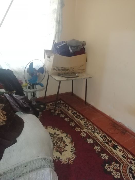 3 xonalı uy sotıladı