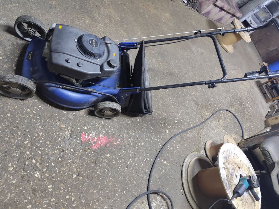 Бензинова косачка