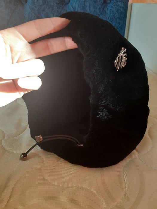 Продам берет мутоновый