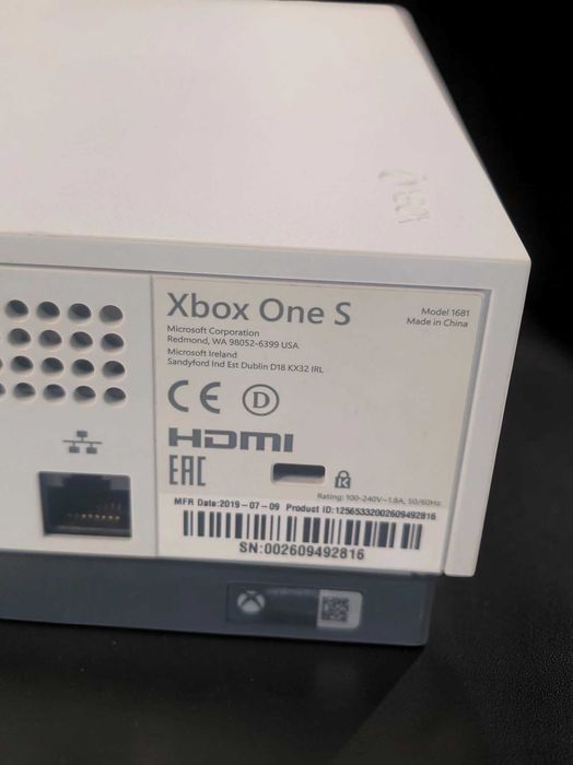 Xbox One S 1TB Alb + Controller + Forza Horizon 4