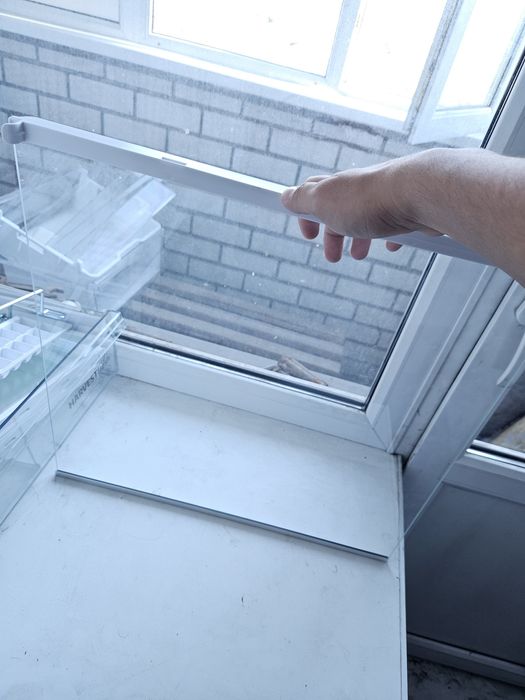 Продам комплектующие на холодильник beko