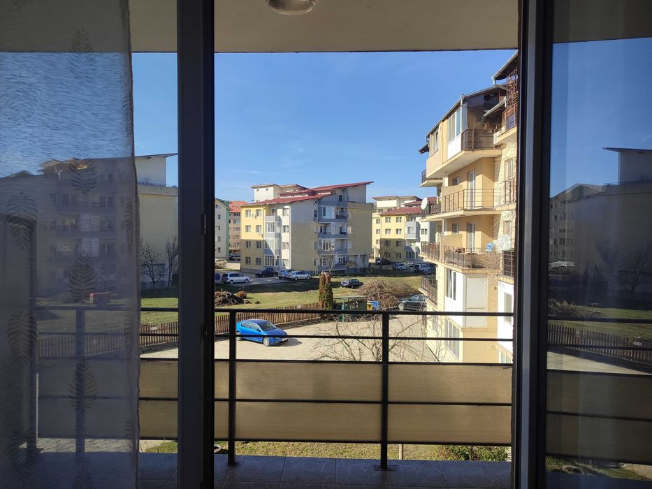 Închiriez apartament cu o cameră