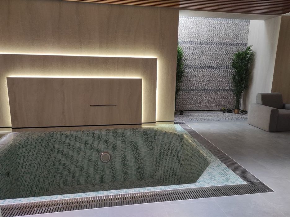 Переливная решетка для бассейнов из нержавеющей стали AISI 304