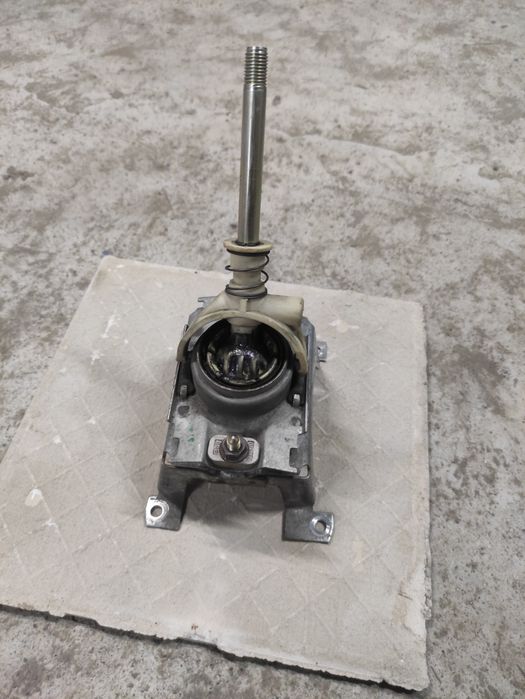 Кулиса на Ауди 100