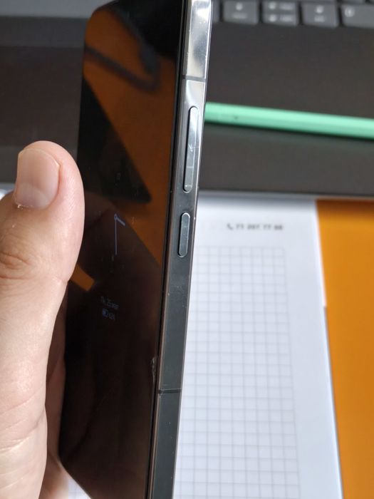 Xiaomi 13. 12/256