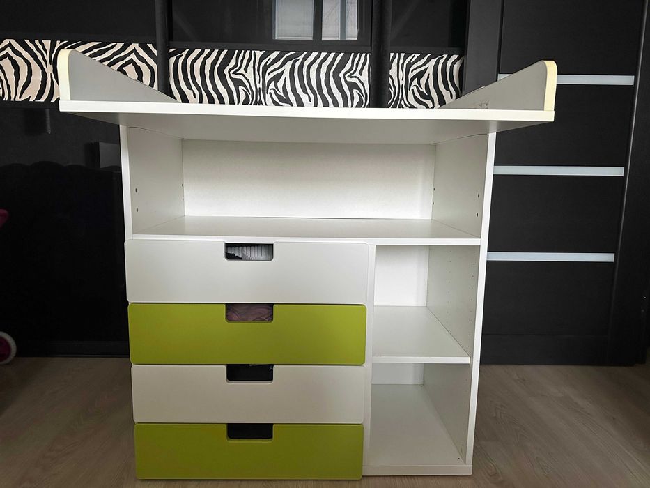 Пеленальный стол