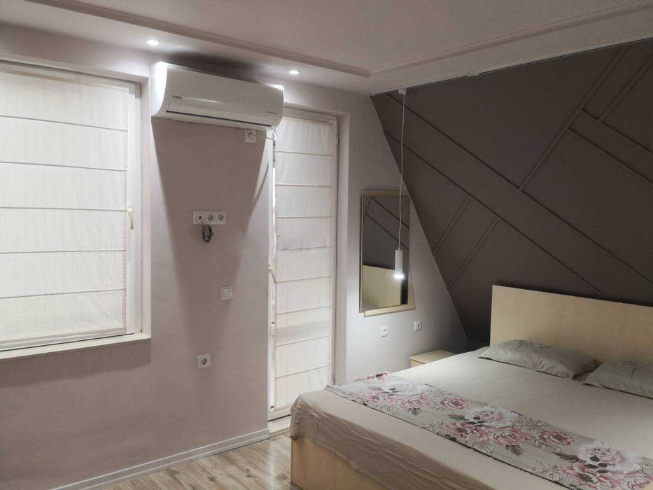 Дава се под наем Тристаен апартамент в Бургас, Славейков - 124 кв.м за 714 € - Снимка #4