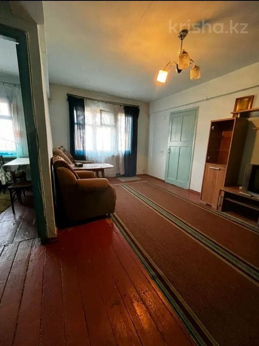 Продам 2х комнатную  4/5 этаж