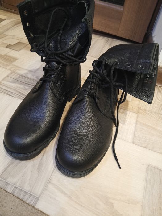 Берцы продам кожанные