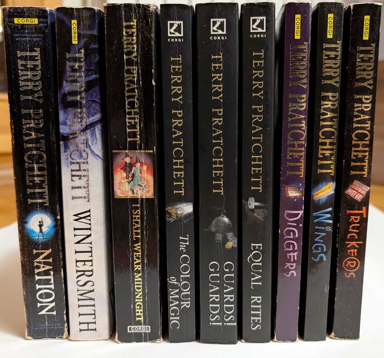 Книги на Тери Пратчет /Terry Pratchett/ на английски