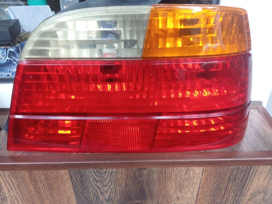 Фонари задние на BMW Е38 рест.